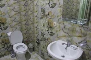 Отель Magnolia apartments Батуми Апартаменты с балконом-7