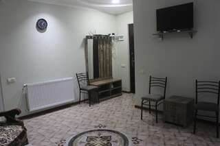 Отель Magnolia apartments Батуми Апартаменты с балконом-11